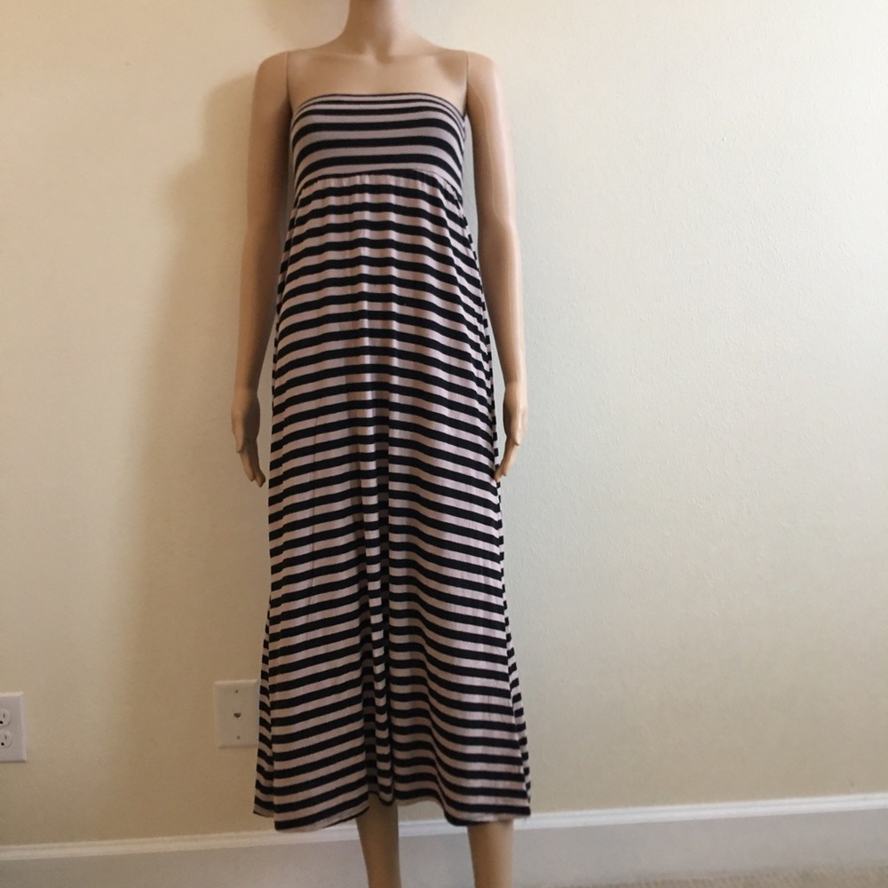 Summer sun dress, brand: lily white , size medium